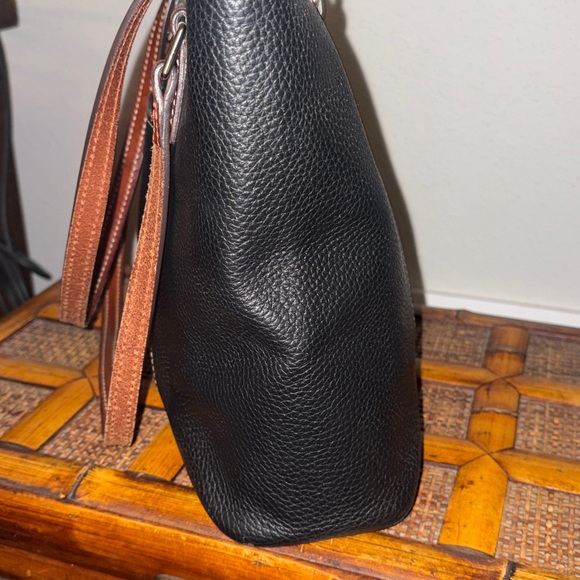 Dooney & Bourke Vintage Lexington Black Tote - Picture 7 of 16